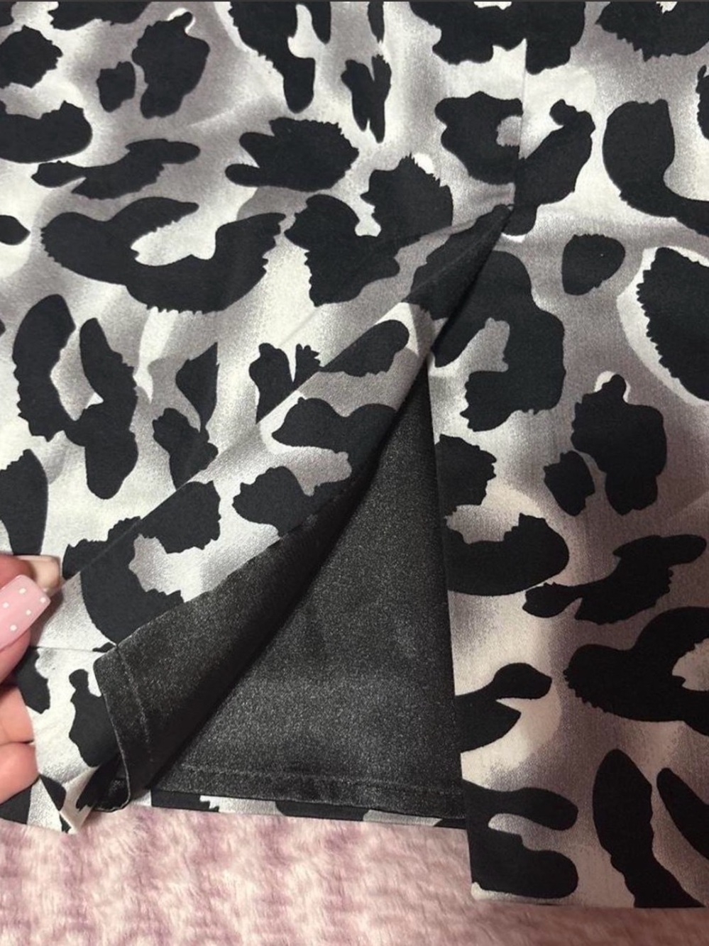 Cache Black and White Leopard-Print Pencil Skirt - Picture 4 of 6